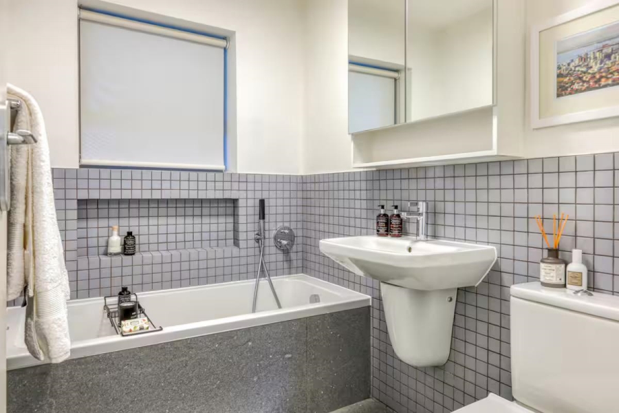 To Let 2 Bedroom Property for Rent in Gardens Western Cape